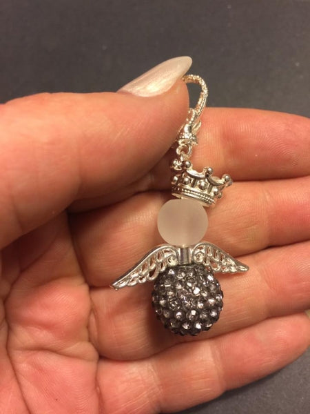 10Delux Bling Bling Engeli (aufstehen, Krone richten, weitergehen)