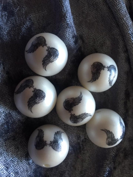 5 Acrylperlen 20mm mit Engelsflügeln by Raheli1 weiss