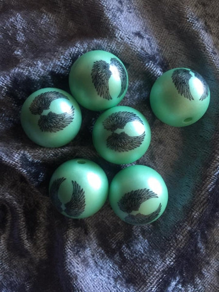 5 Acrylperlen 20mm mit Engelsflügeln by Raheli1 mint