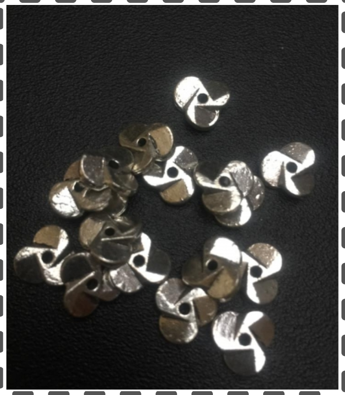 10 Spaceblume 9x2mm